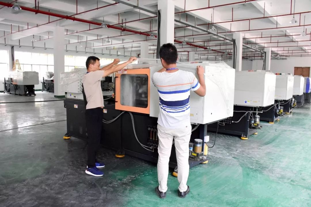 百宏光電又一批設備進入安裝調試，再創項目建設新速度